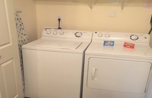 Fort Wayne Apartment | 3 bedroom, 2 bathroom with attached garage