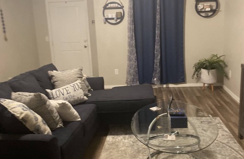 Amarillo House | 3 Bedroom 2 Bath !! Cozy and warm safe space