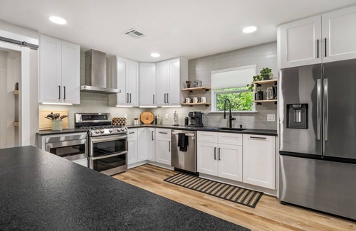 Anderson Mill House | 3 bedroom 2bath updated home located in northwest Austin close to public pool