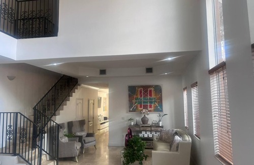 The Roads House | 3 Bedroom 3.5 Bathroom Miami Brickell Breeze Oasis