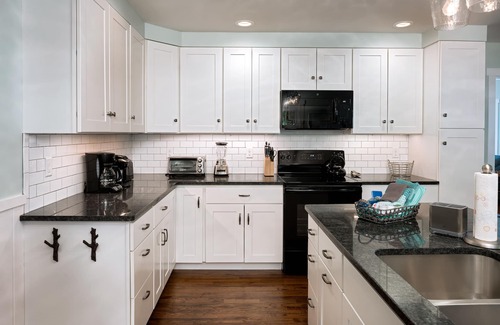 Montreat House | 3 bedroom 3 bath cottage near Montreat campus & 5 minutes to Black Mountain