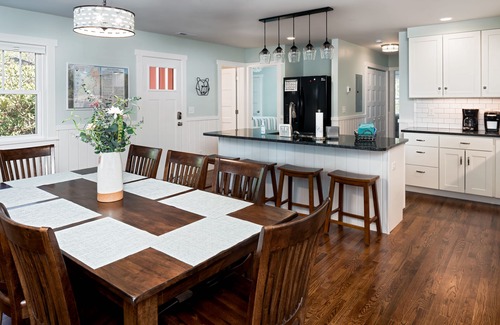 Montreat House | 3 bedroom 3 bath cottage near Montreat campus & 5 minutes to Black Mountain
