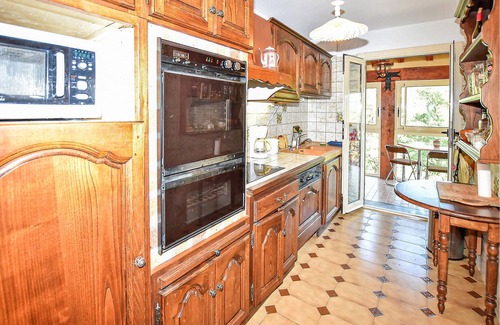 Mollans-sur-Ouveze House | 3 bedroom accommodation in Mollans-sur-Ouvèze