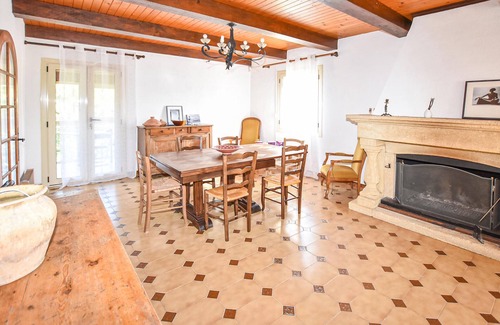 Mollans-sur-Ouveze House | 3 bedroom accommodation in Mollans-sur-Ouvèze