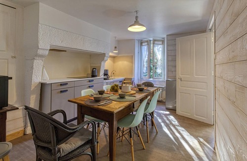 Aumont-Aubrac House | 3 bedroom accommodation in Peyre en Aubrac
