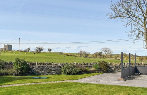 Llanddeusant Cottage | 3 bedroom accommodation in Llanfechell, near Amlwch