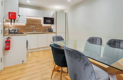 Aberystwyth Apartment | 3 bedroom accommodation in Aberystwyth