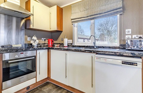 Ashby Woulds Cabin | 3 bedroom accommodation in Overseal, Nr Ashby-de-la-Zouch