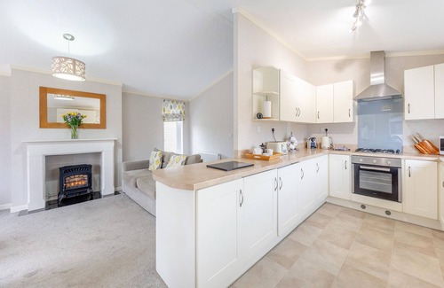 Ashby Woulds Cabin | 3 bedroom accommodation in Overseal, Nr Ashby-de-la-Zouch