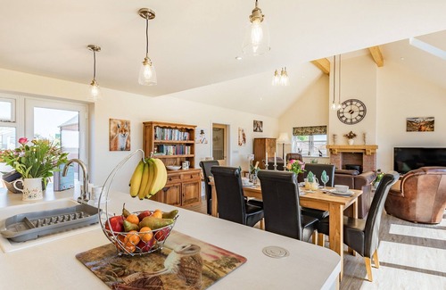 Alford Cottage | 3 bedroom accommodation in Fordington