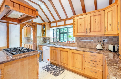Brentwood Cottage | 3 bedroom accommodation in Brentwood