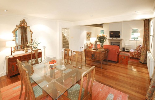 Murrayfield Cottage | 3 bedroom accommodation in Edinburgh