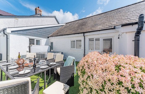 Pentrefelin Cottage | 3 bedroom accommodation in Llandeilo