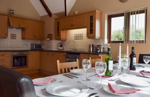 Charlton-on-Otmoor Cottage | 3 bedroom accommodation in Ambrosden