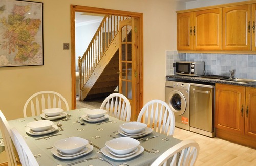Lewiston Cottage | 3 bedroom accommodation in Drumnadrochit, near Inverness