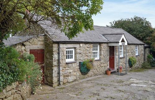 Pentraeth Cottage | 3 bedroom accommodation in Llanbedrgoch, near Benllech