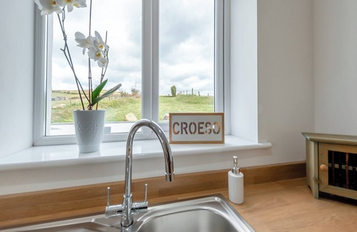 Whitland Cottage | 3 bedroom accommodation in Hebron, near Narberth