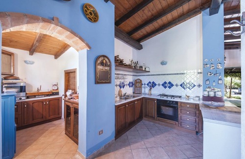 Oliena House | 3 bedroom accommodation in Oliena -NU-