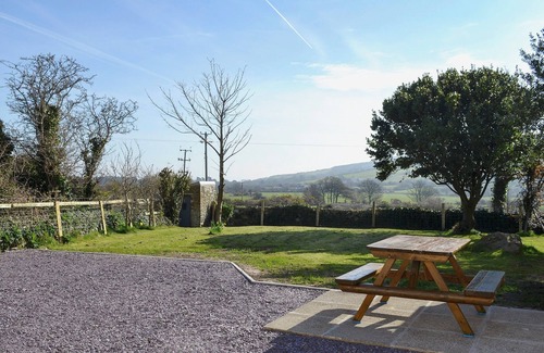 Amlwch Cottage | 3 bedroom accommodation in Llaneilian, near Amlwch