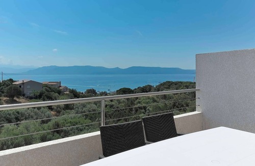 Porto Pollo Apartment | 3-bedroom apartment sea view pool access giovanello