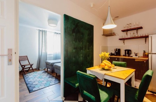 Wesoła Zachod Apartment | 3 bedroom apartment 7 minutes walk from the main square