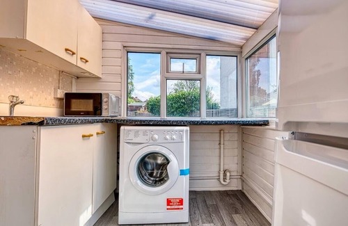 Bloxwich Apartment | 3-bedroom apartment in awesome Birmingham with WiFi