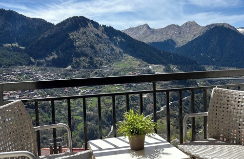 Metsovo Apartment | 3-bedroom apartment in beautiful Metsovo with WiFi
