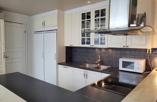 Jarfalla Municipality House | 3 bedroom apartment in Järfälla