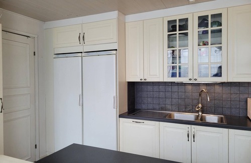 Jarfalla Municipality House | 3 bedroom apartment in Järfälla