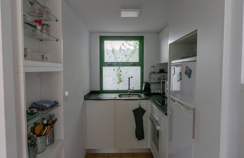 Sa Riera Apartment | 3 bedroom apartment w/terrace and 250m to Sa Riera in Begur (Ref. H10)