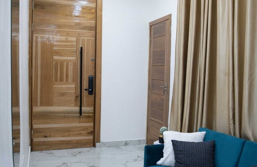 Ofin Apartment | 3 Bedroom Apartment with SuperFast Internet and 24x7 Power & Private Security