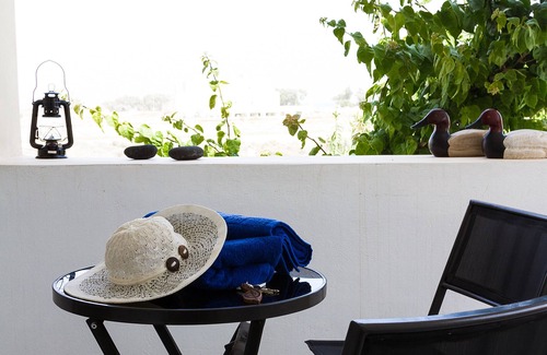 Exomytis Apartment | 3-Bedroom Apt sea view shared pool