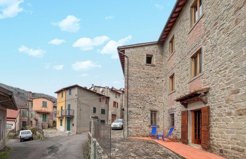 Papiano di Stia House | 3 bedroom awesome home in Papiano