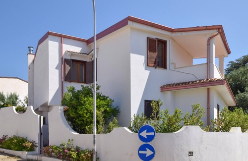 Caminia House | 3 bedroom awesome home in Staletti
