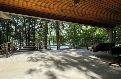 New London House | 3 bedroom Badin Lake home nestled in a quiet cove by Uwharrie National Forest