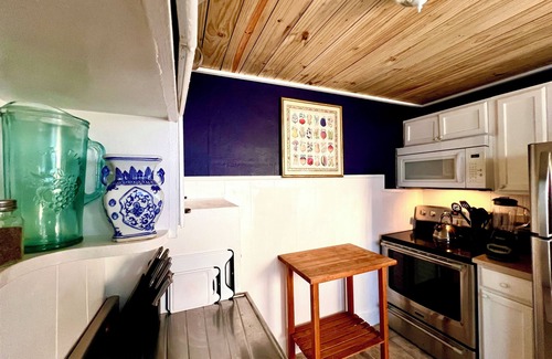Pass-a-Grille House | 3-Bedroom Beach Front Paradise - "Con La Marea"