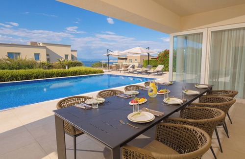 Umag Villa | 3-bedroom Beachfront Residence with Sea View and a Private Pool