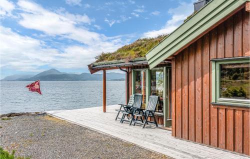 Frei House | 3 Bedroom Beautiful Home In Øydegard