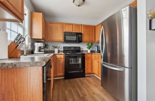 Richlands House | 3-bedroom beauty/a few minutes from the Jacksonville airport is waiting for you!