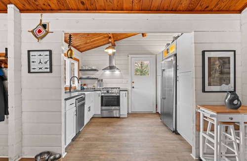 Enosburg Falls Cabin | 3-bedroom cabin just 27 minutes from Jay Peak Ski Resort