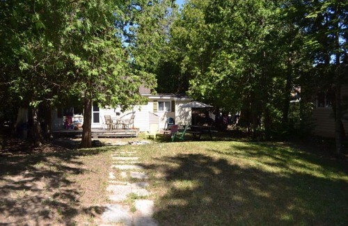 Sauble Beach Cottage | 3 Bedroom cottage in the Heart of Sauble Beach