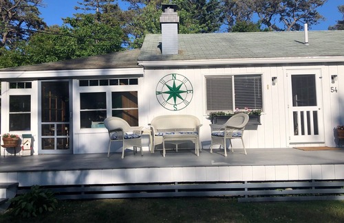 Phippsburg Cottage | 3 bedroom cottage only 187 steps away from Popham Beach!