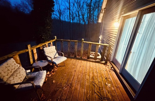 Dowagiac House | 3-bedroom country house in charming Dowagiac with WiFi and laundry.