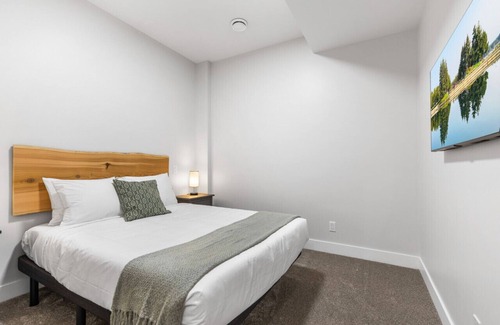 Regional District of Nanaimo Hotel | 3-bedroom Daily Monthly Rates Available Unit 3