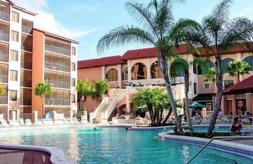 West Kissimmee Apartment | 3-bedroom Deluxe Condo at luxury resort with waterpark near theme parks