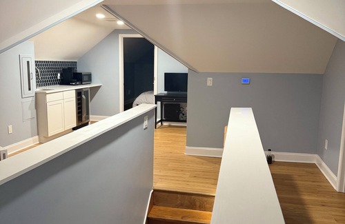 Stroudsburg Apartment | 3-bedroom duplex apartment in lovely Stroudsburg by Main Street.