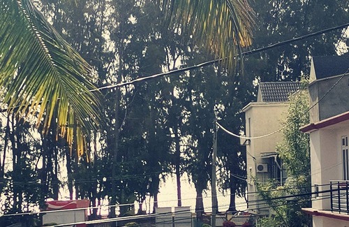 Wolmar House | 3-bedroom Duplex Seaview beach access flic en flac