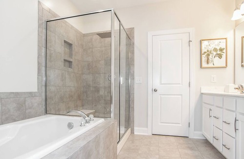 Umstead House | 3 Bedroom Fully Furnished House With Easy Access to Durham, Raleigh & Cary