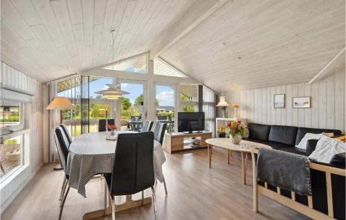 Hvalpsund House | 3 Bedroom Gorgeous Home In Farsø