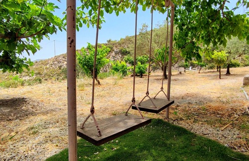 Silikou House | 3 bedroom Guest House, just a few minute to drive to the Troodos Mountains.